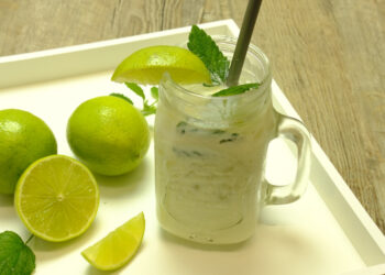 Dieta dello yogurt e limone: 5 giorni per sgonfiare la pancia