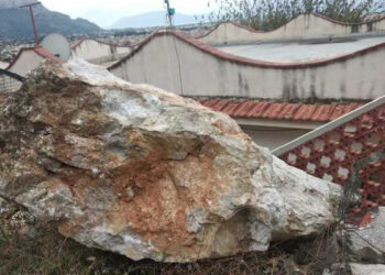 Masso cade da Monte a Cinisi