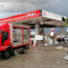 Comiso, pompa Lukoil distrutta dal tornado: la paura e le lacrime nel video mentre piange