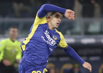 Il Verona ribalta il Venezia da 0-3 a 4-3, super Simeone