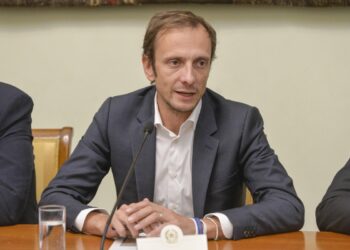 Green Pass, Fedriga “Attività aperte anche in zona arancione”