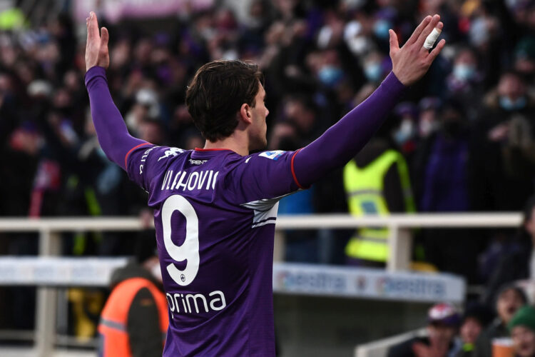 Fiorentina batte Salernitana, doppietta Vlahovic