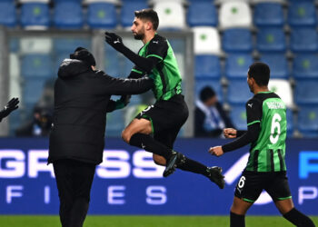 Berardi e Raspadori, il Sassuolo batte la Lazio 2-1