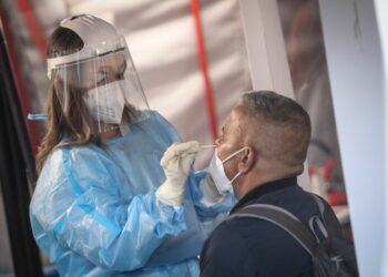 Covid, nuovi casi oltre quota 23mila e 129 decessi