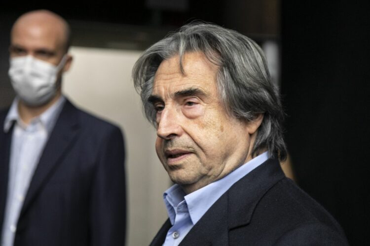 Riccardo Muti rinuncia a concerti per polmonite