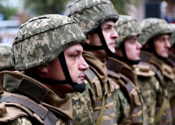 Parlamento Ue “Russia ritiri militari da confini Ucraina”