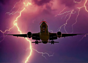 Aereo colpito da fulmini, paura sul Verona-Palermo dirottato a Catania