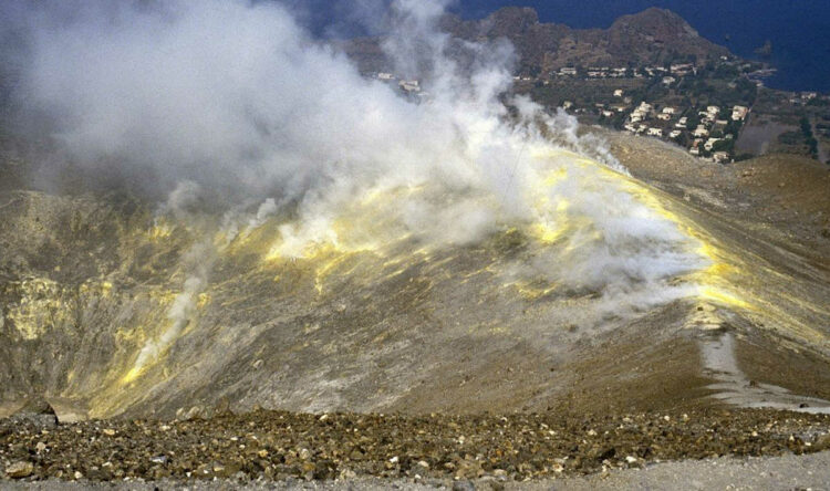 Allerta Vulcano, Musumeci chiede lo stato di emergenza nazionale