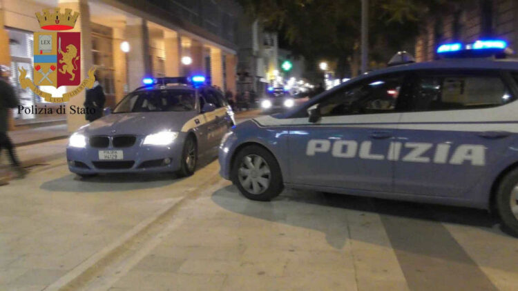Comiso: armato di coltello oppone resistenza agli Agenti