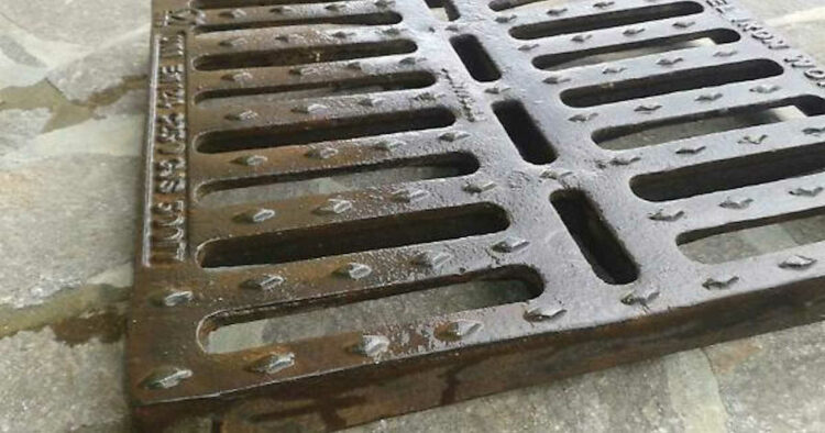 Comiso, arrestati i ladri di tombini