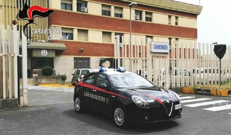 I carabinieri della compagnia di Randazzo hanno multato i titolari di due locali per il mancato rispetto delle norme anticovid.