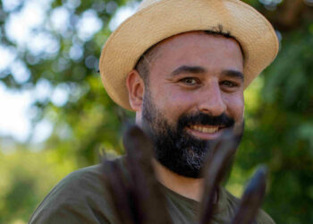 Grappa alla carruba e panettoni con farine o granella al Carrubato al CioKarrua di Modica