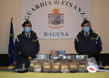 Ragusa, 30 kg di cocaina trovati in spiaggia