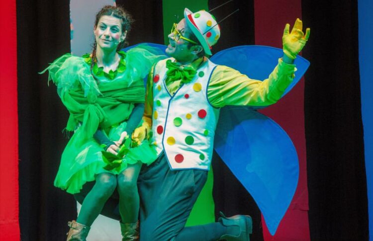 Il Natale in famiglia a Comiso ma a teatro