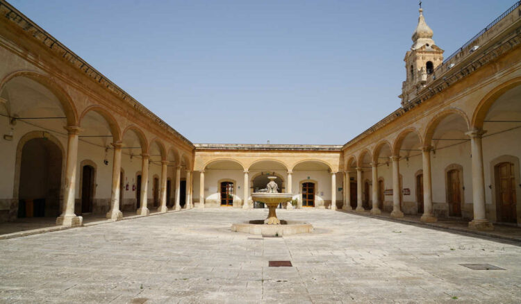 Luce infinita a Comiso dedicato a Bufalino