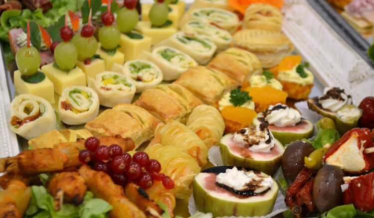 Menù di Natale 2021: cosa preparare dall'antipasto al dolce