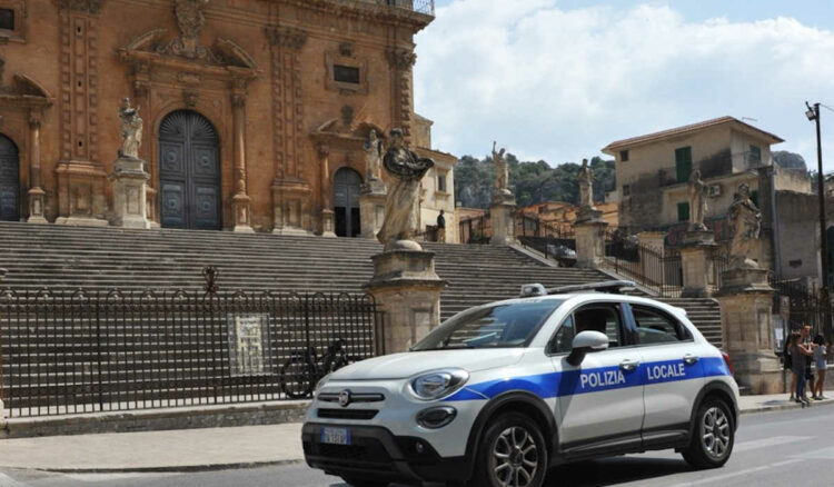 Modica, lavori edili senza autorizzazioni: sequestro e denuncia