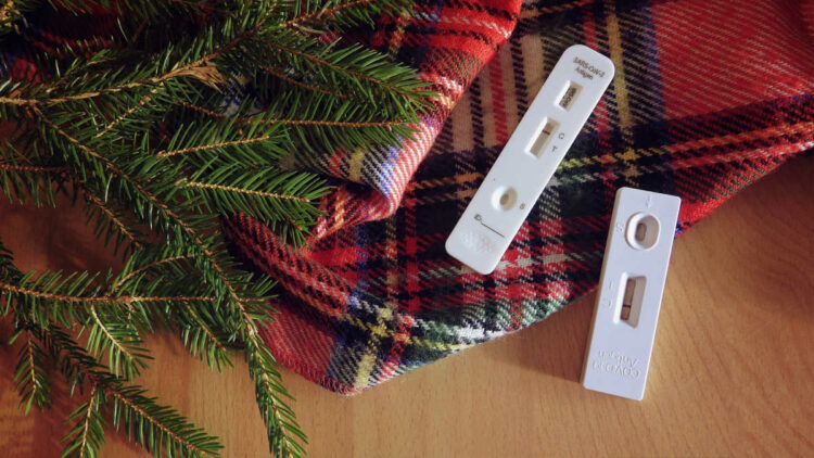 Natale e Capodanno 2021, coprifuoco, green pass, tampone: le ultime novità