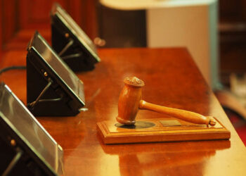 Ragusa, Firrincieli M5 troppi contenziosi con il Comune