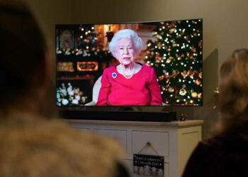 Regina Elisabetta a Windors: uomo armato nel parco