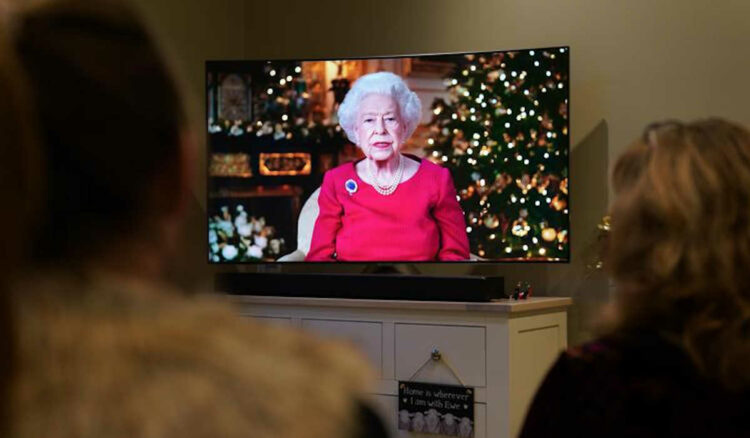 Regina Elisabetta a Windors: uomo armato nel parco