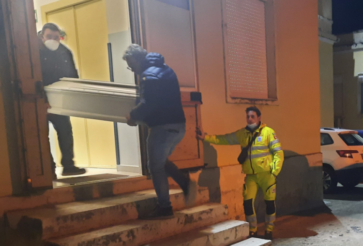Tragedia a Rosolini, bambina di due anni muore improvvisamente