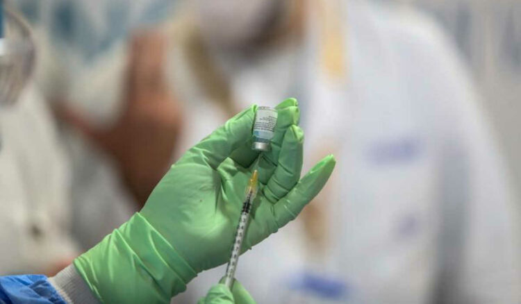 Vaccino Covid Austria, bonus da 500 euro per chi riceve la terza dose