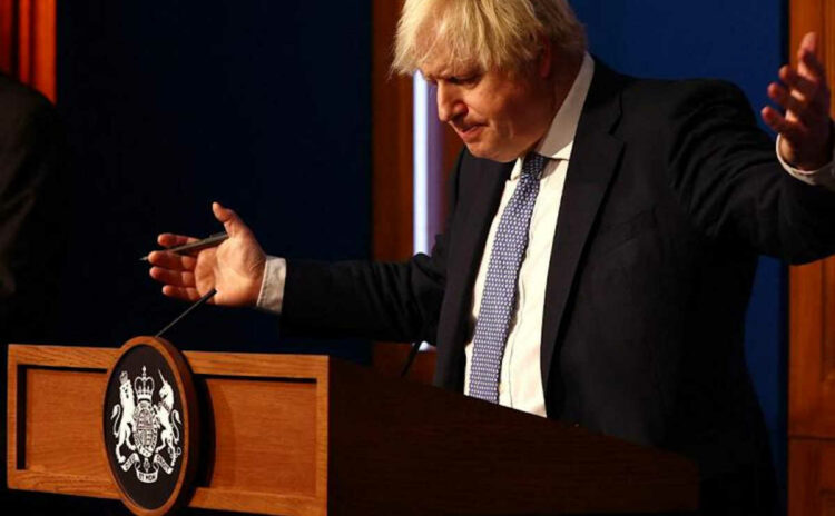 Variante Omicron, mascherine e smart working in Gran Bretagna