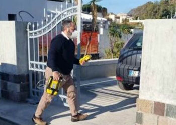 Vulcano, verifica livelli gas nelle case della zona rossa