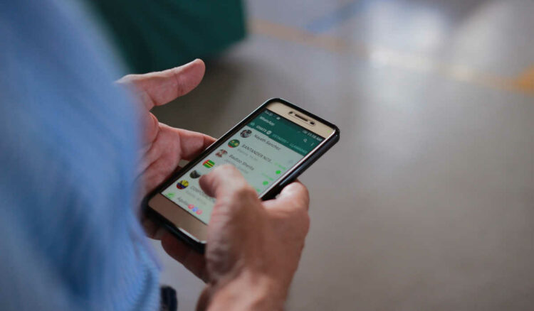 WhatsApp: ecco come vedere se qualcuno spia il vostro account