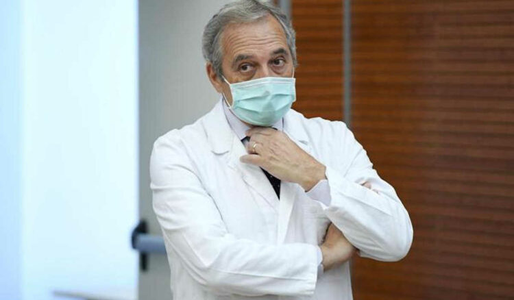 Covid, nessuna quarta dose: richiamo a 12 mesi