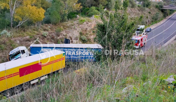 Incidente sulla Modica Pozzallo, un morto e 4 feriti: muore 44enne modicano FOTO E VIDEO