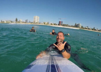 Marina di Ragusa, una fiaccolata in mare in memoria di Andrea Muccio