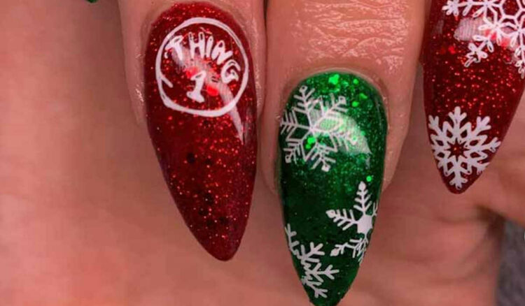 Unghie natalizie 2021: nail art e gel per Natale