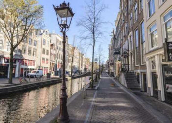 Variante Omicron, Olanda chiude tutto: lockdown da domani e fino al 14 gennaio