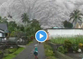 Vulcano Semeru spaventa Giava: nube colossale di cenere VIDEO