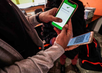 12enne non vaccinato resta bloccato in Sicilia, non ha il Green pass