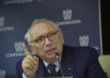 Scuola, Bianchi: “Si torna sui banchi, le regole sono chiare. Il personale? Possibile che manchi”