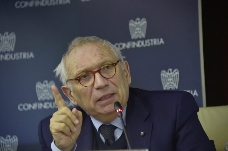 Scuola, Bianchi: “Si torna sui banchi, le regole sono chiare. Il personale? Possibile che manchi”