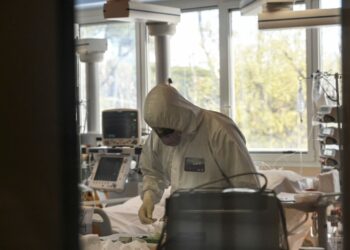 Covid, 143.898 nuovi casi e 378 decessi in 24 ore