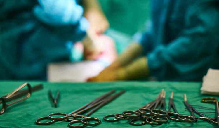 Allarme chirurghi in Sicilia, difficile operare anche malati tumore: situazione quasi esplosiva