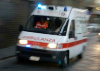 Arresto cardiaco in classe per 12enne, Polizia scorta ambulanza in ospedale