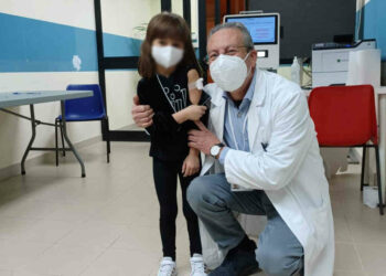 Ragusa: Bianca, 6 anni, ha fatto il vaccino e ha raccontato a tutti del dott. Biagio