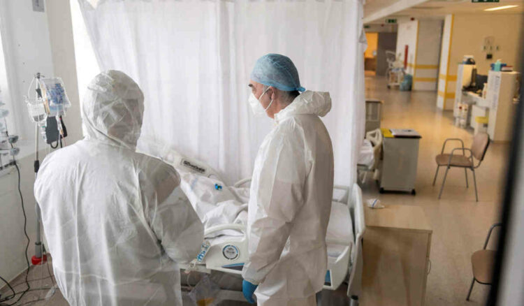 Covid Ragusa, 4.293 positivi e un morto