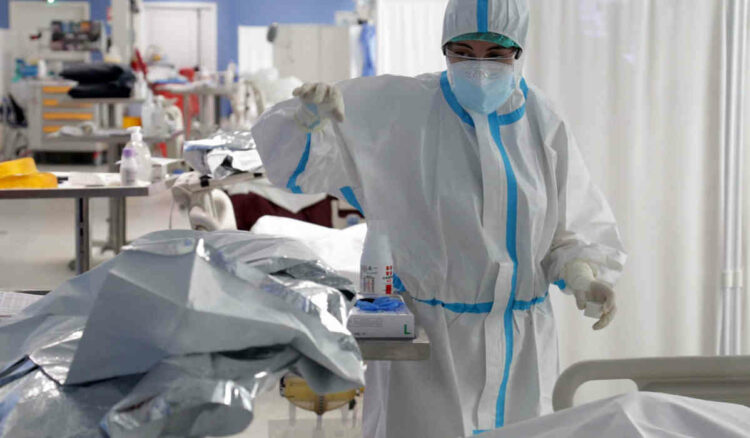 Covid Ragusa, 6.974 positivi e 73 ricoverati: morte due donne in ospedale