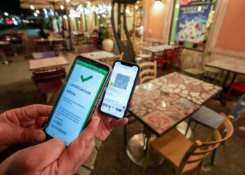 Covid, Sicilia in zona arancione dal 24 gennaio: le restrizioni per i no vax