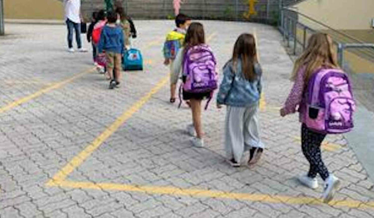 Covid, le scuole in Sicilia riapriranno domani