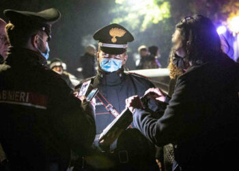 Covid, multe da 100 a 1500 euro per no vax over 50