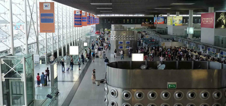 Dopo 6 ore, attesa ancora in aeroporto per il volo Catania Pisa