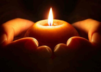 Dramma in strada a Comiso, uomo si accascia al suolo e muore